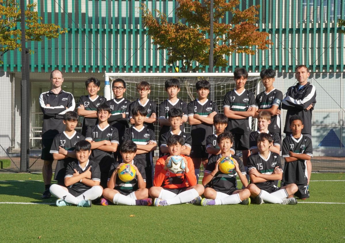 The middle school boys’ futsal team unites for a quick group photo marking a season of growth, teamwork and steady dedication. 