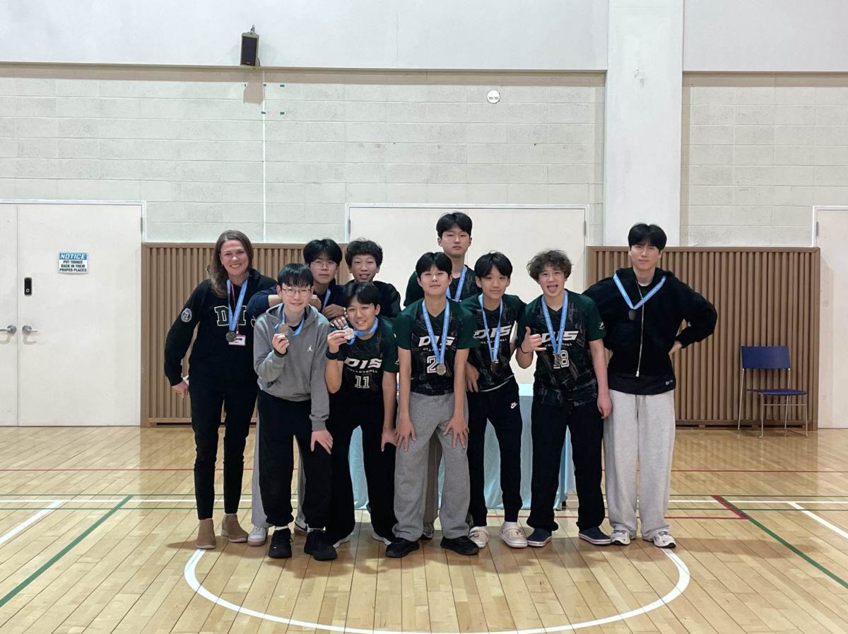 Varsity concludes the season with a silver in KISAC, one of the best results the Jets had in recent years. Coach Jolly and student coach Alex Seo praise the team's performance throughout the tournament.